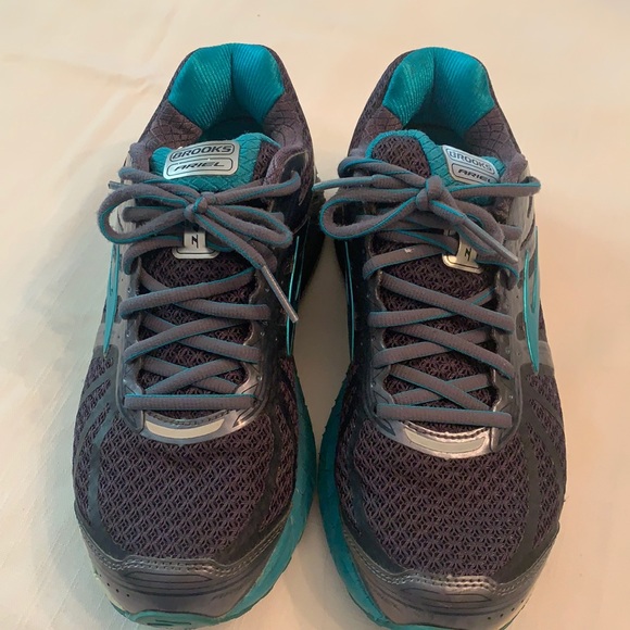 Brooks Ariel. Women’s 8.5W. - Picture 2 of 8